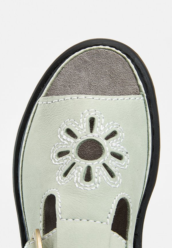 Dr. Martens DUNNET