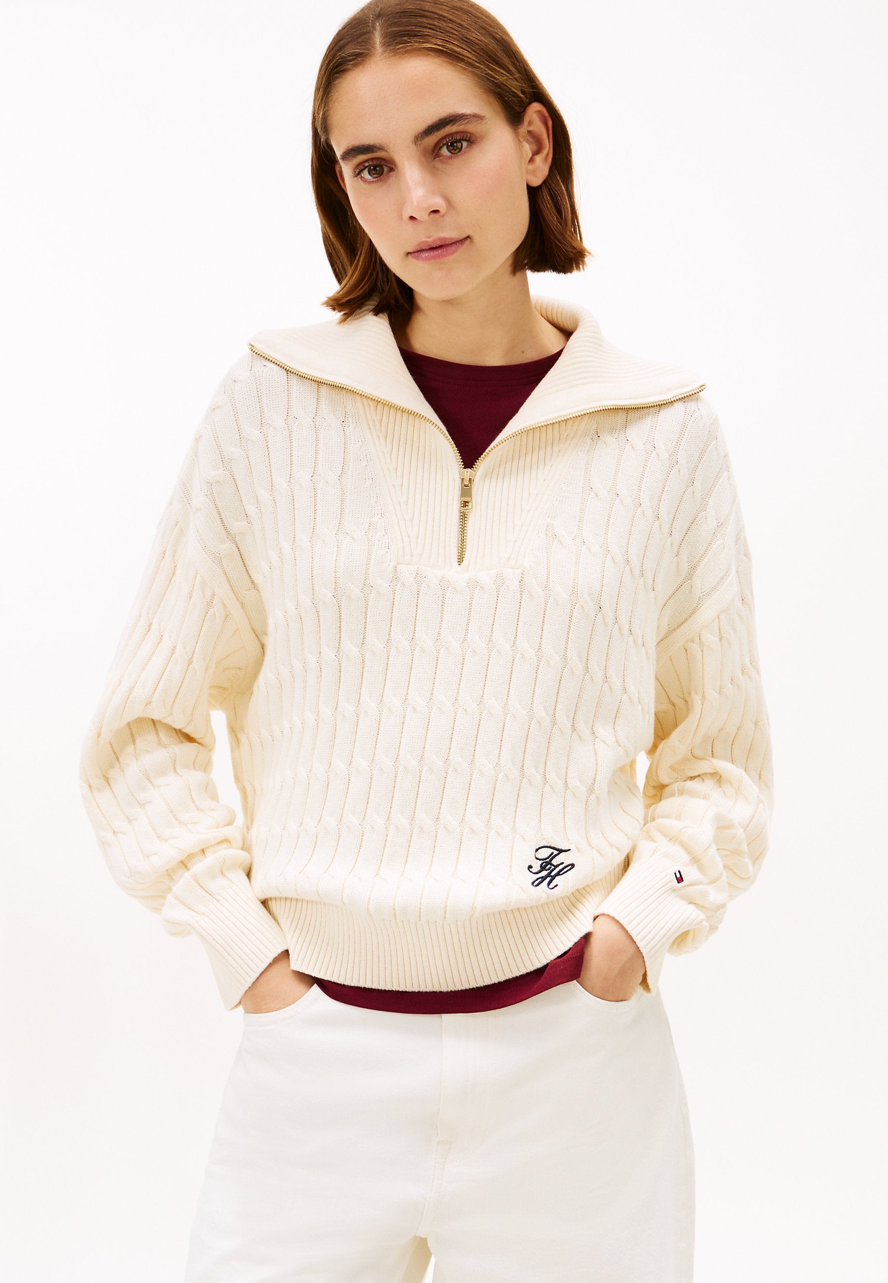 RELAXED CABLE KNIT HALF-ZIP JUMPER Media 3