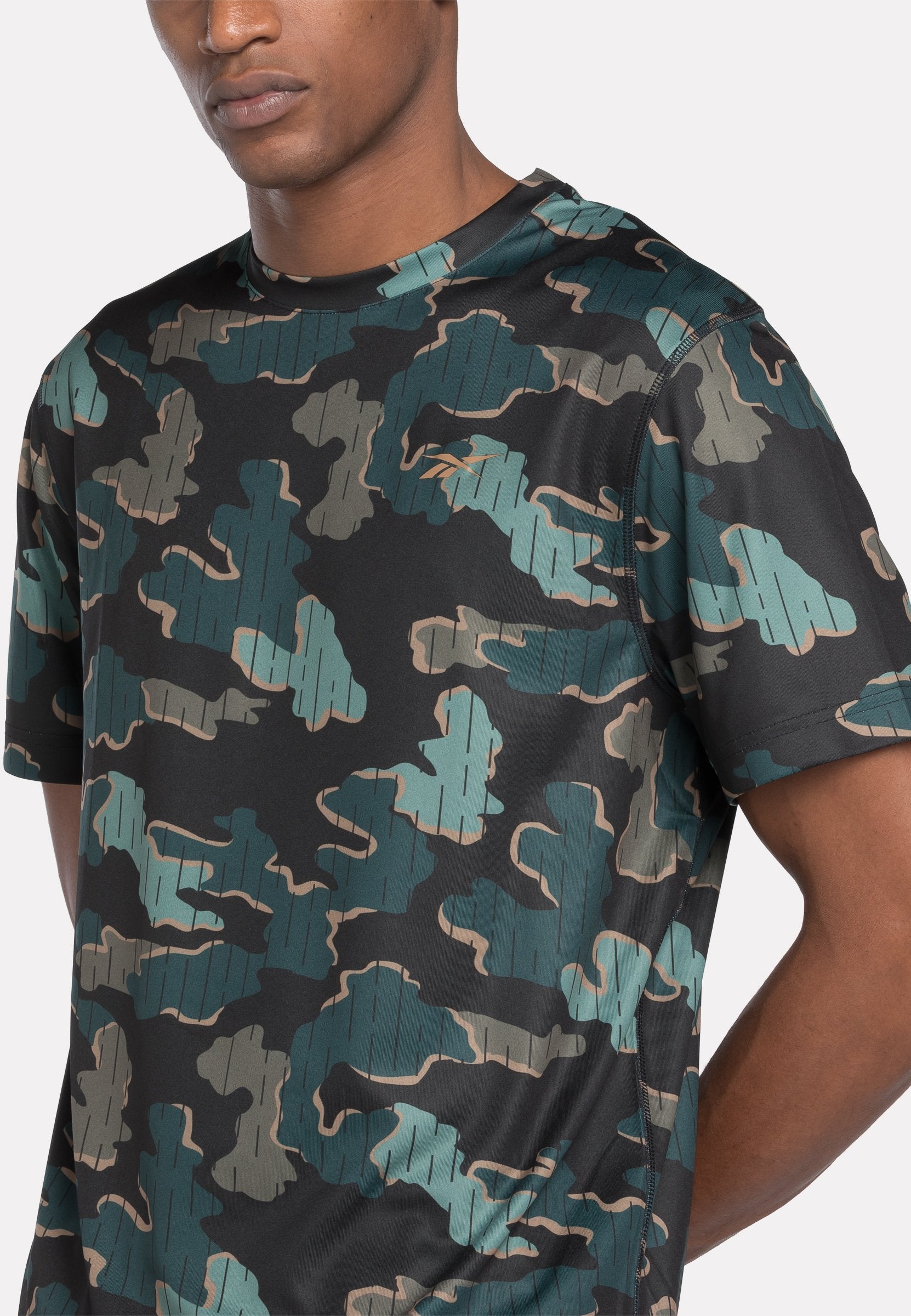 Reebok SHORT SLEEVE TRAIN MOTION CAMO