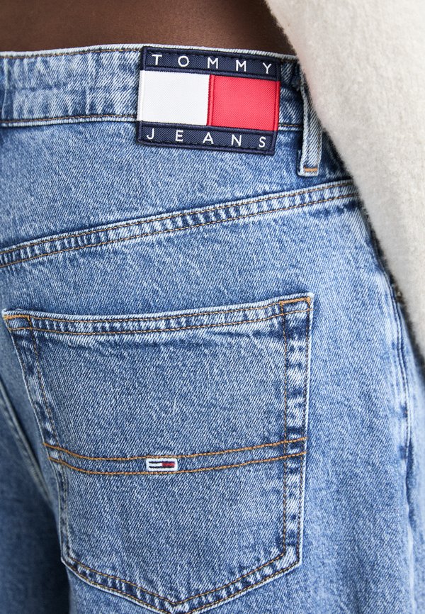 Tommy Jeans FADED MID RISE LOOSE JEANS