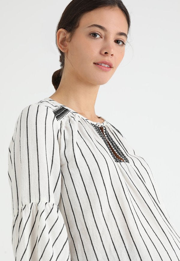 Queen Mum BLOUSE