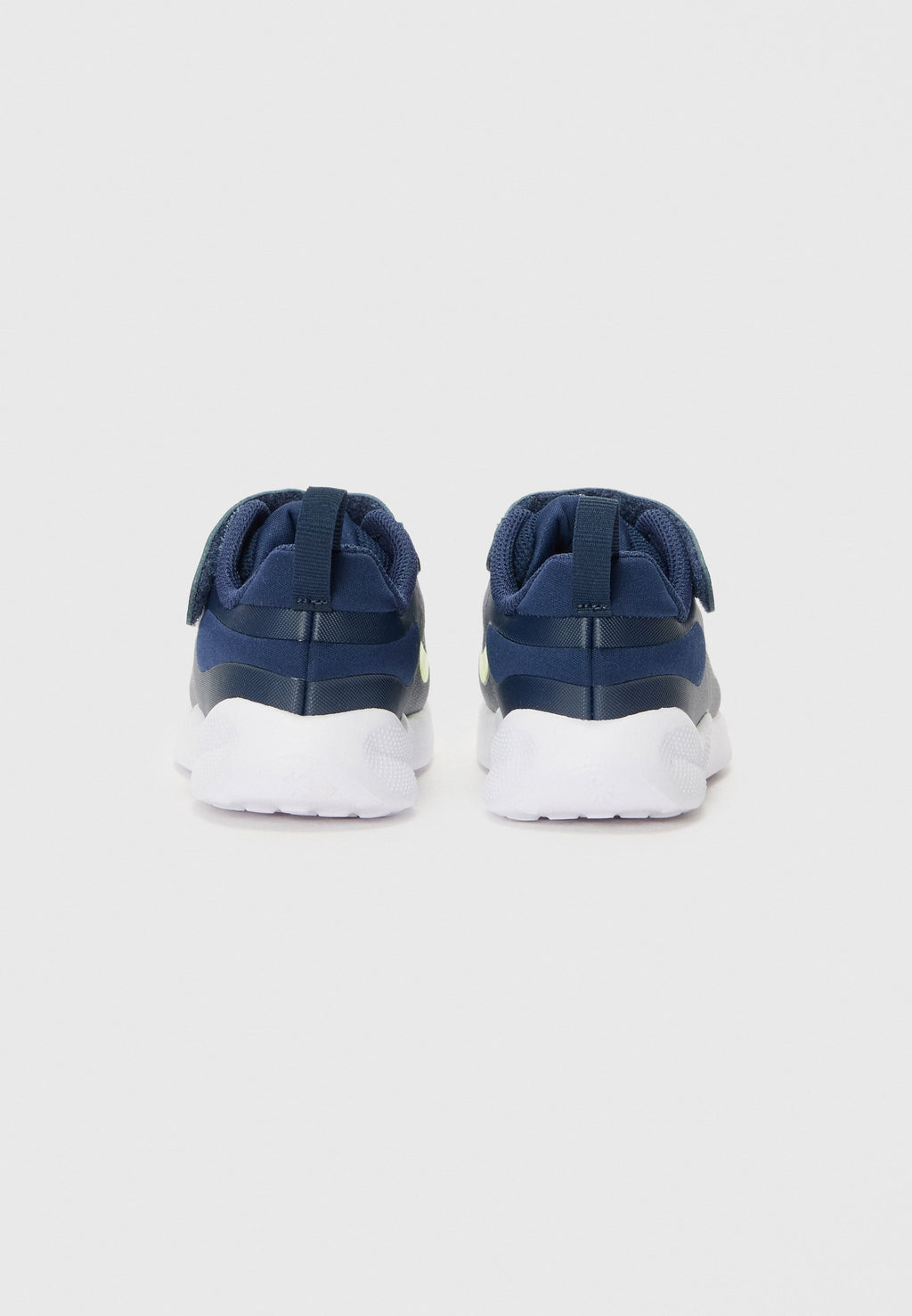 Nike Performance REVOLUTION 7