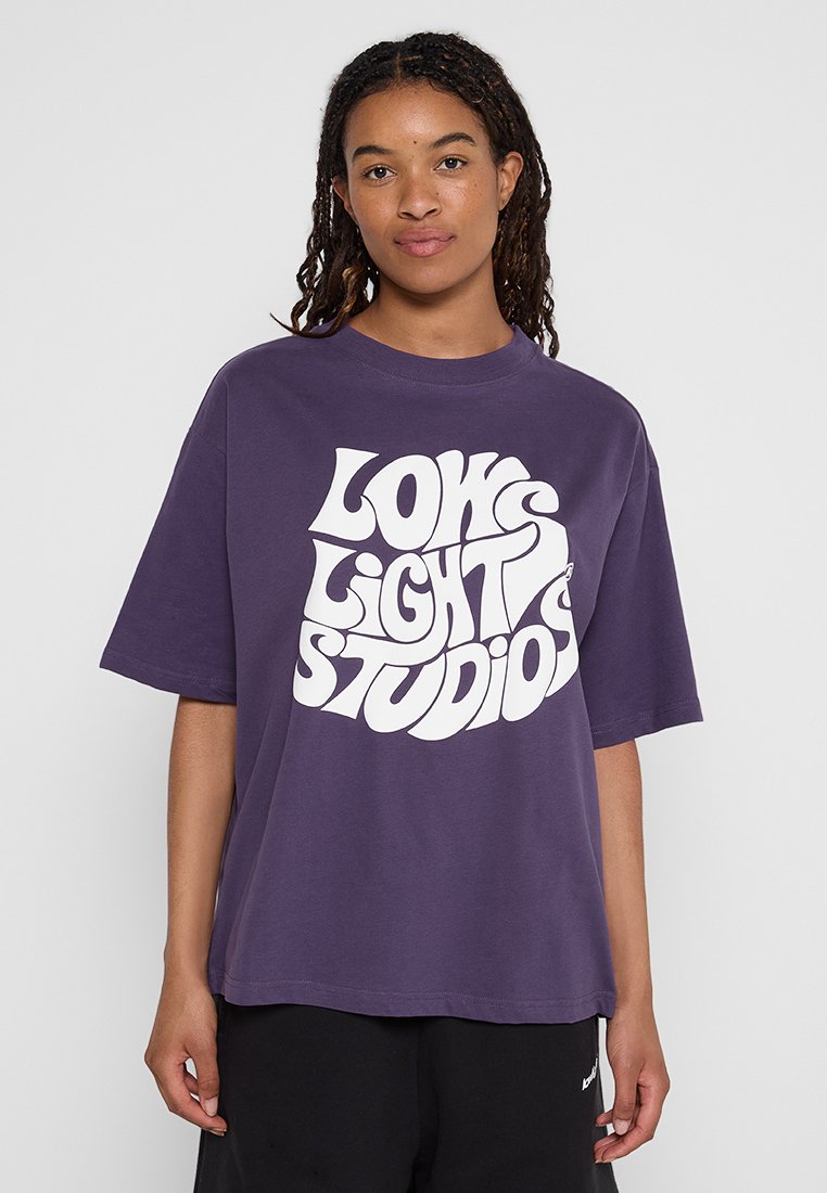 LOW LIGHTS STUDIOS®