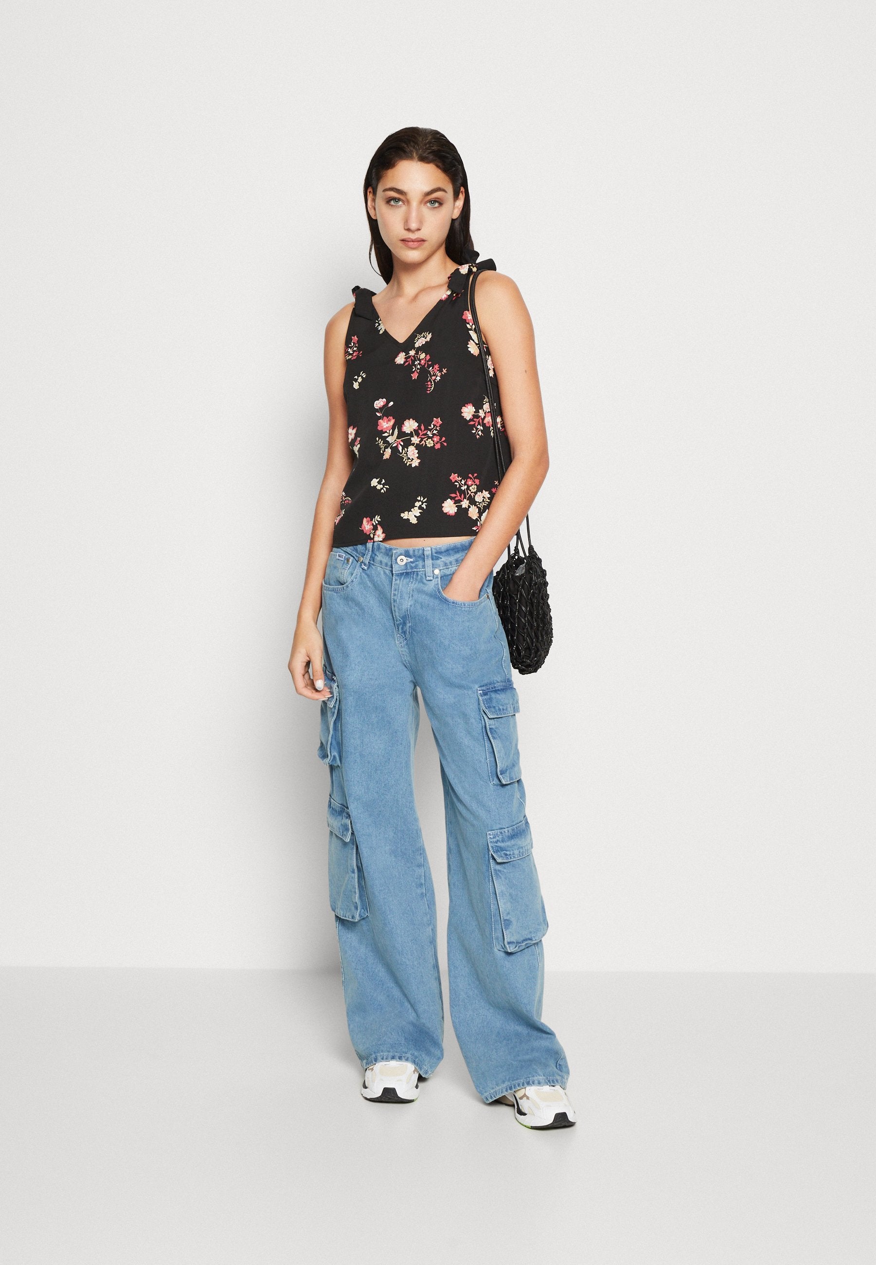 Pieces PCLILIANA V NECK