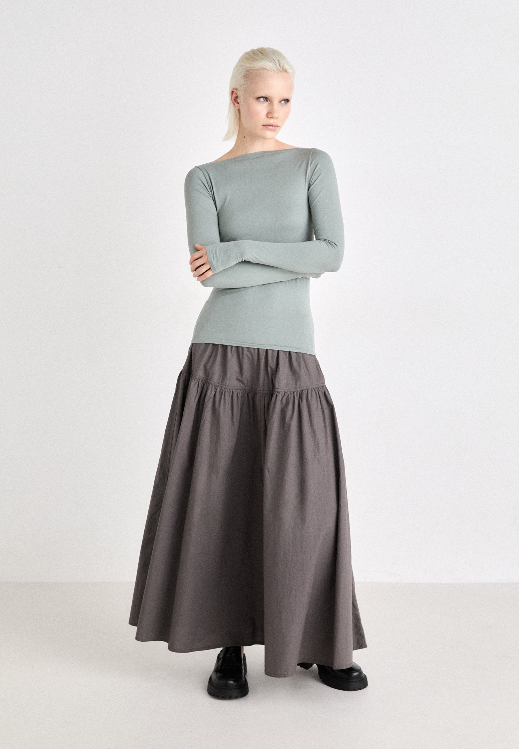 Weekday OPEN BACK SEAMLESS LONGSLEEVE