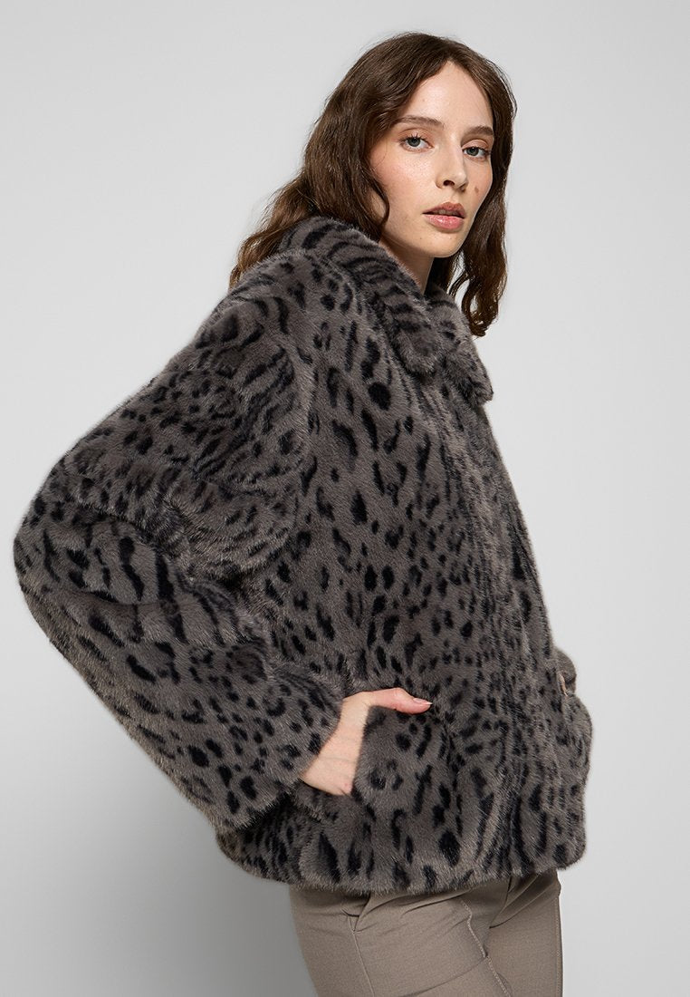 KARL LAGERFELD Winterjacke Media 4