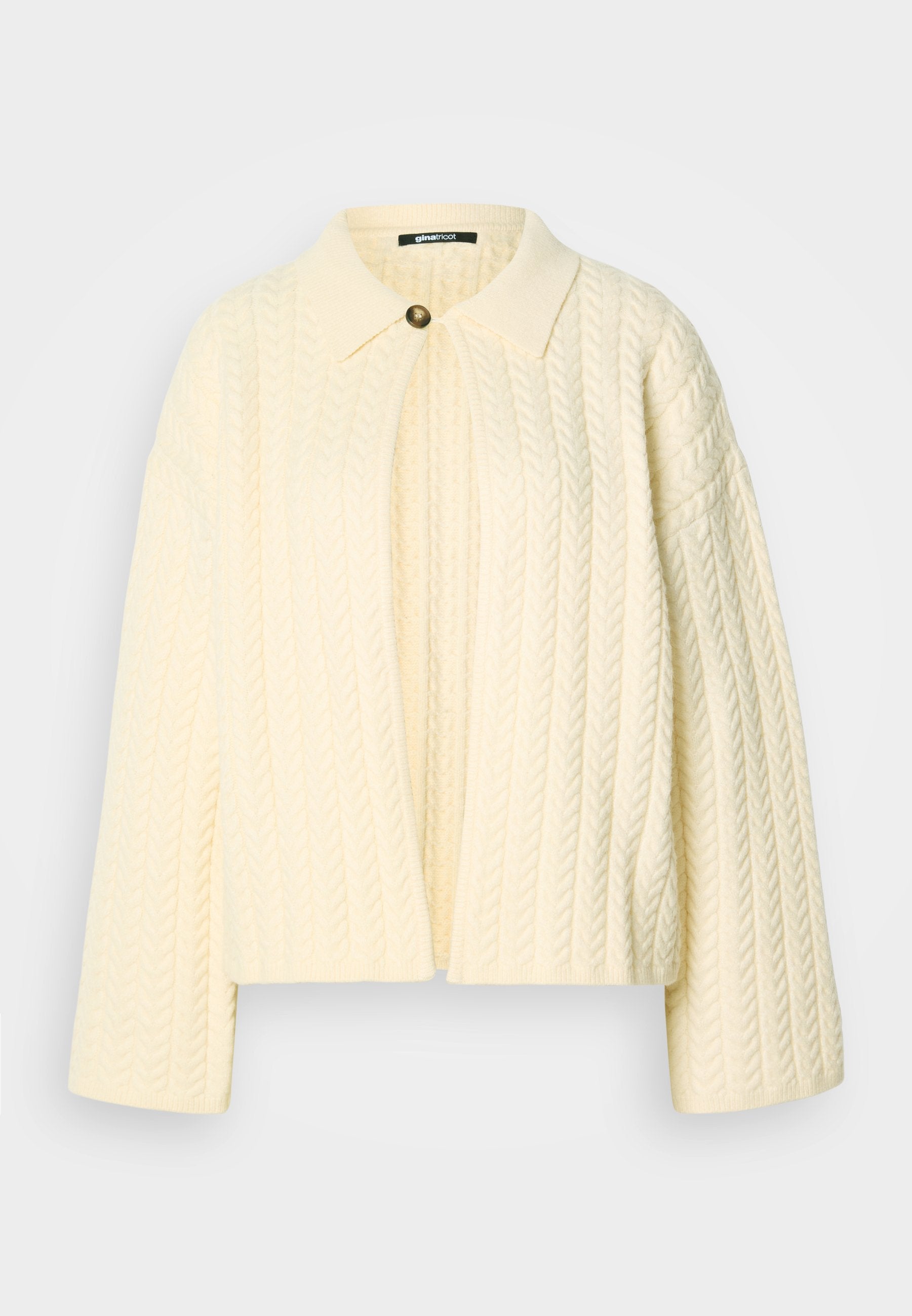 cremefarbener Strickcardigan mit gerippter Textur, runder Kragen und einem einzigen Knopfverschluss am Halsausschnitt.