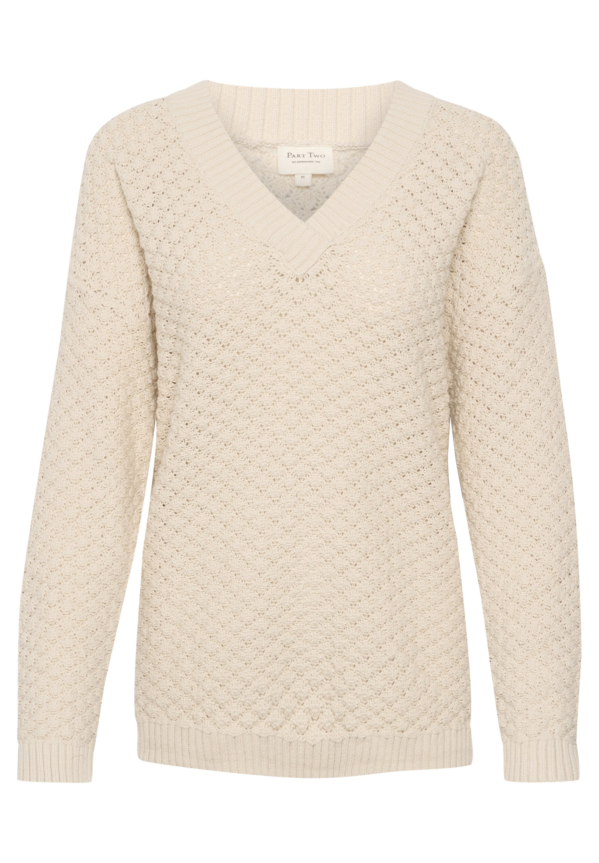 Hellbeige V-Ausschnitt-Strickpullover mit strukturiertem Muster, gerippten Bündchen und Saum. Aus weichem Garn für besonderen Komfort gefertigt.