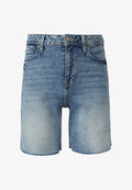 s.Oliver JEANS-HOSE SURI - Denim shorts - hellblau