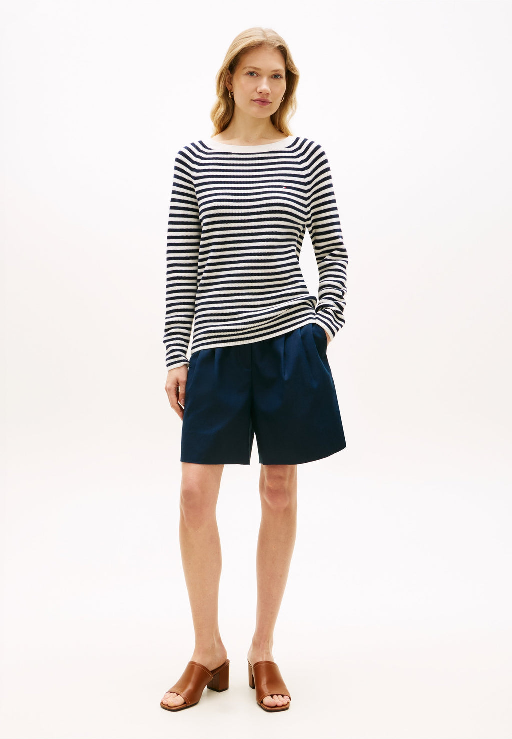 FINE KNIT BOAT NECK JUMPER Media 2