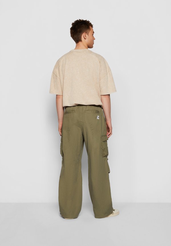 Karl Kani SMALL SIGNATURE WASHED PARACHUTE
