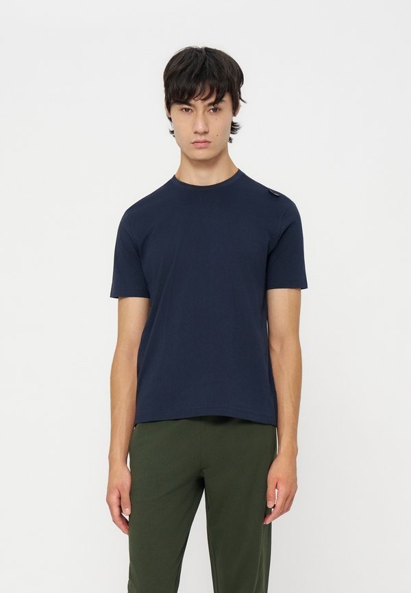 EA7 Emporio Armani T-SHIRT