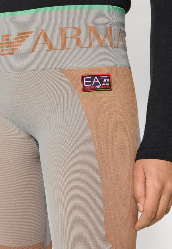 EA7 Emporio Armani