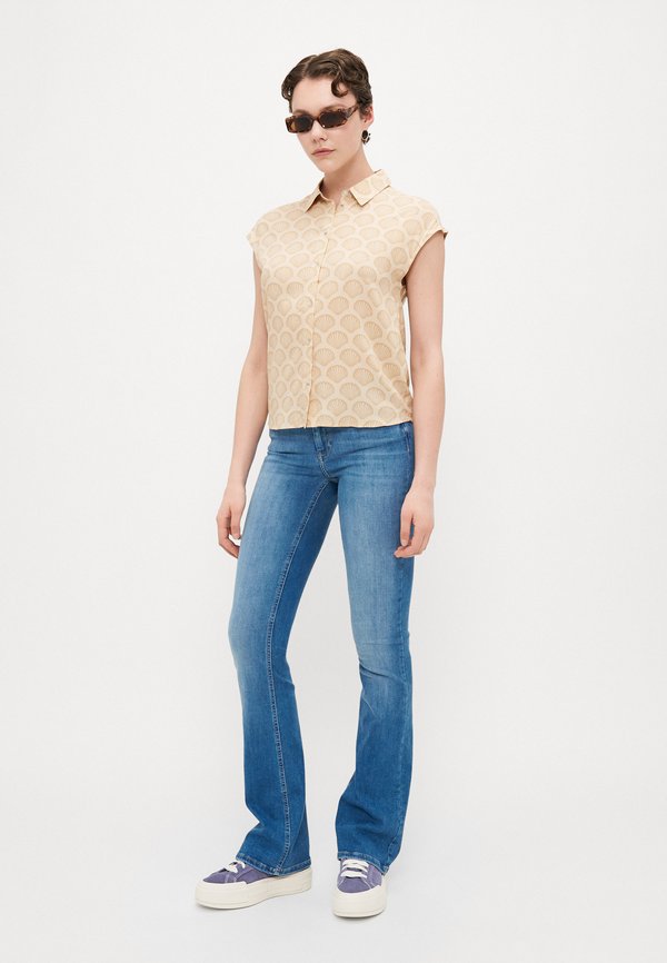 ONLY Tall ONLNOVA LIFE VIS CLAY SHIRT