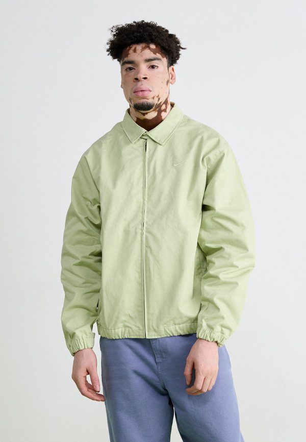 Nike Sportswear HARRINGTON - Summer jacket - olive aura/(olive aura)