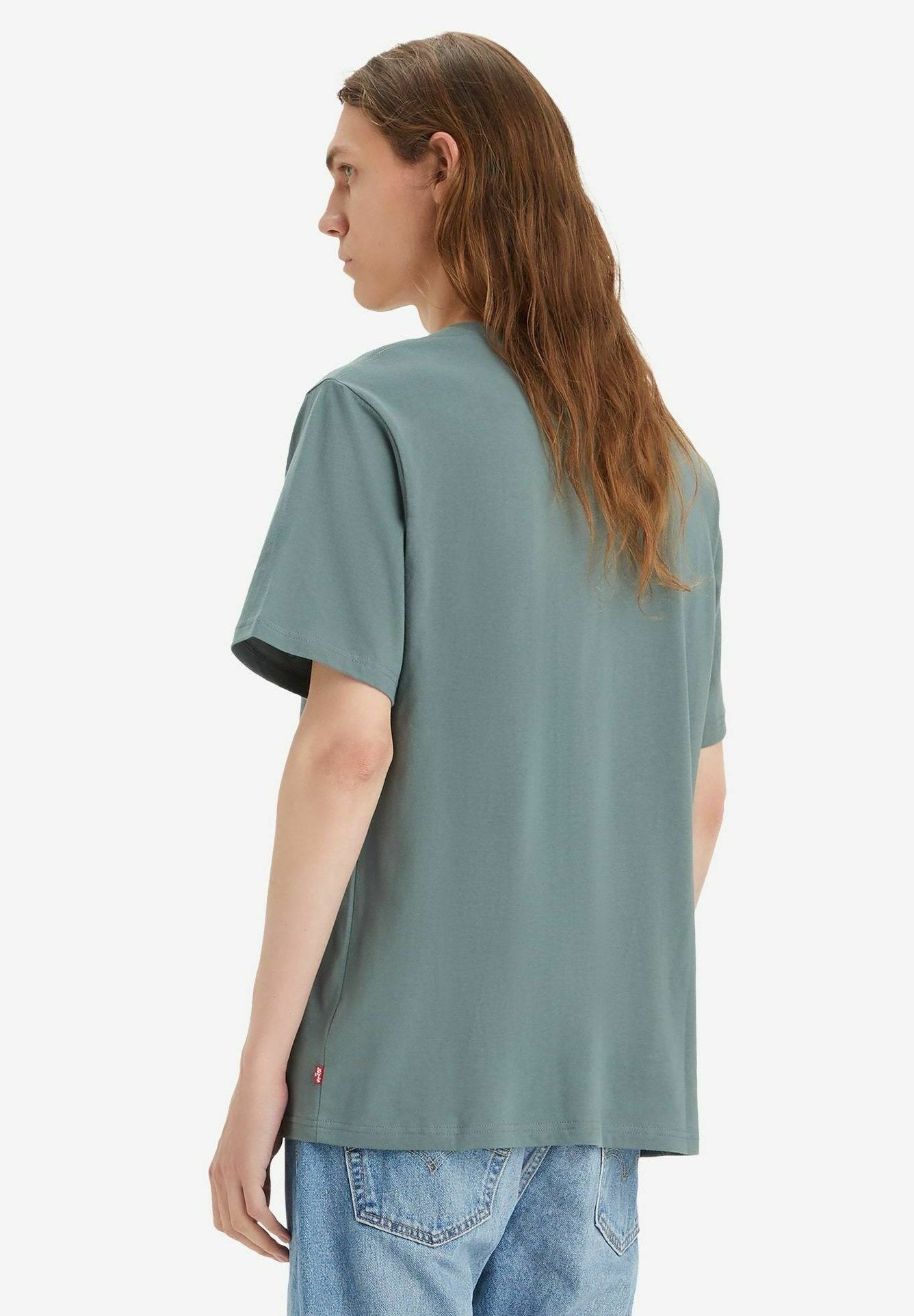 Levi's® RELAXED FIT TEE