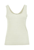 Helles salbeigrünes, geripptes Tanktop mit Rundhalsausschnitt und breiten Trägern, hergestellt aus einem strukturierten Strickstoff, der eine figurbetonte Silhouette bietet.