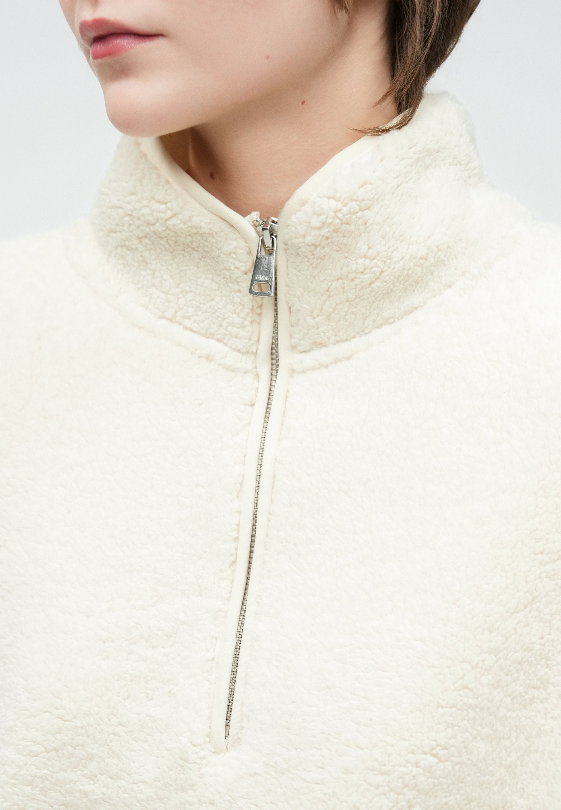 ONLY ONLNEW DALLAS HIGHNECK