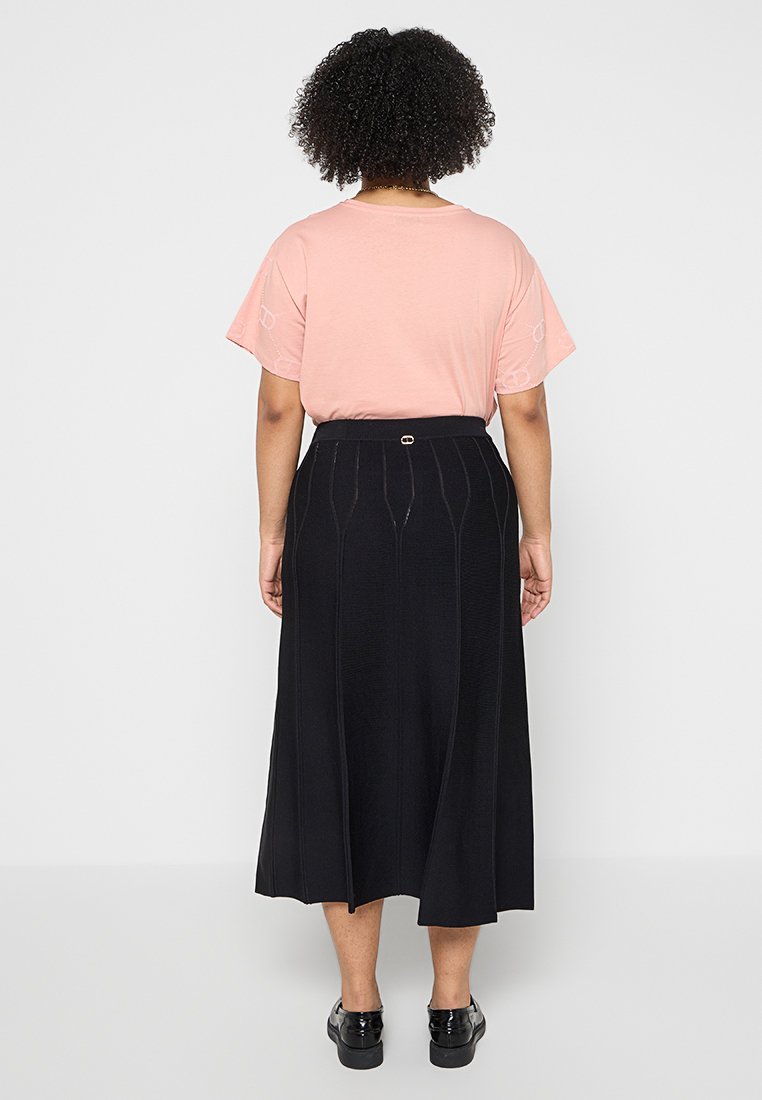 TWINSET