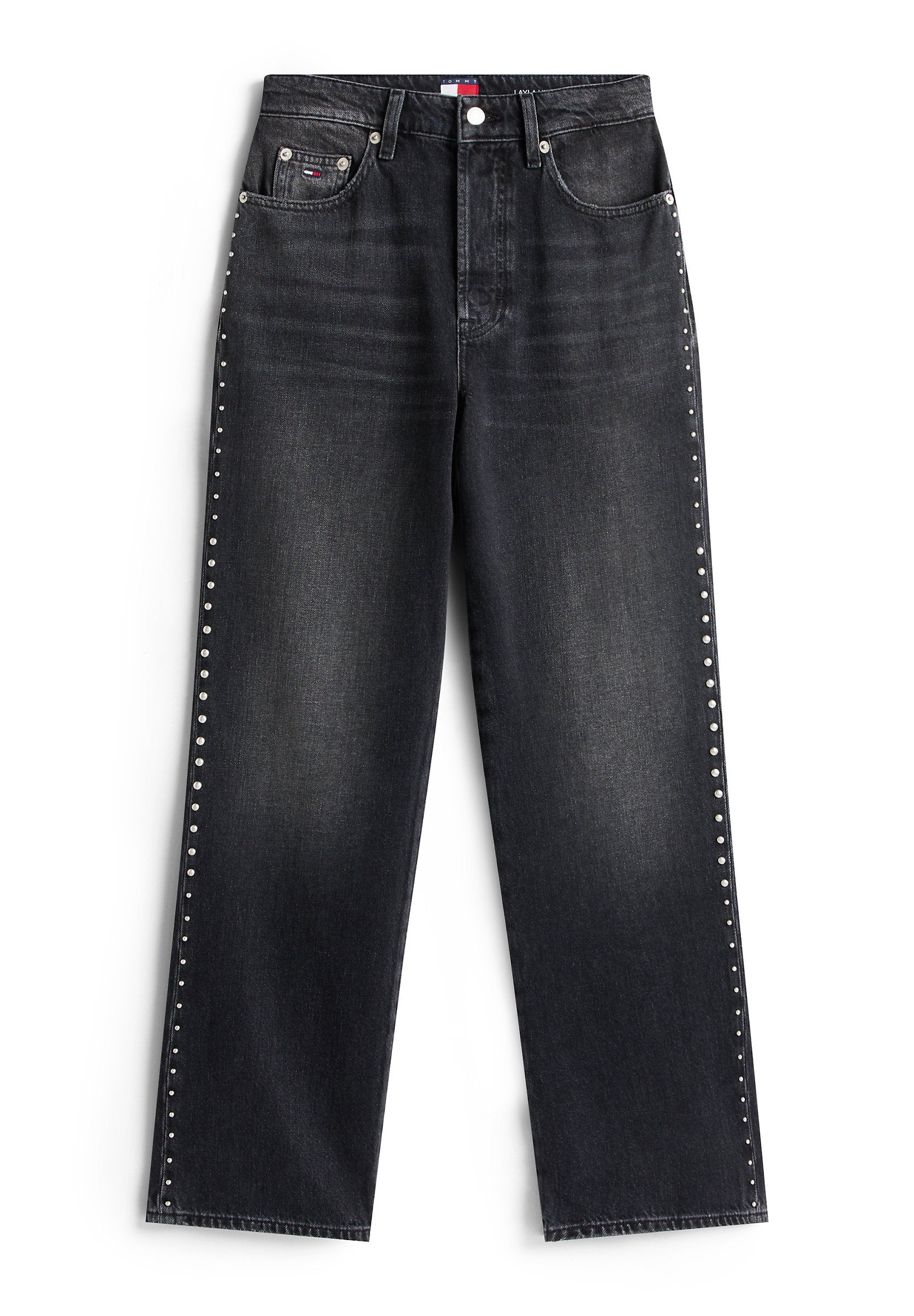 Schwarze Jeans aus Denim mit einer lockeren Passform, die silberne Nietenakzente entlang der Seitennähte und ein klassisches Fünf-Taschen-Design aufweisen.
