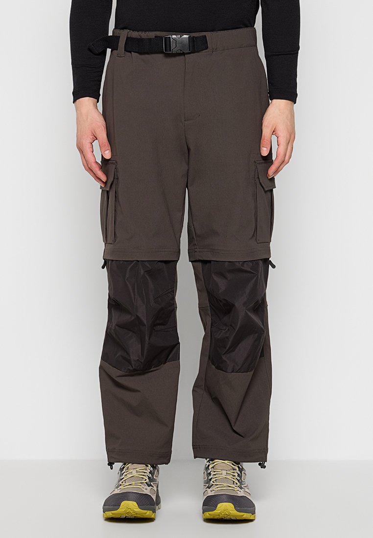 EA7 Emporio Armani Outdoor-Hose Media 1