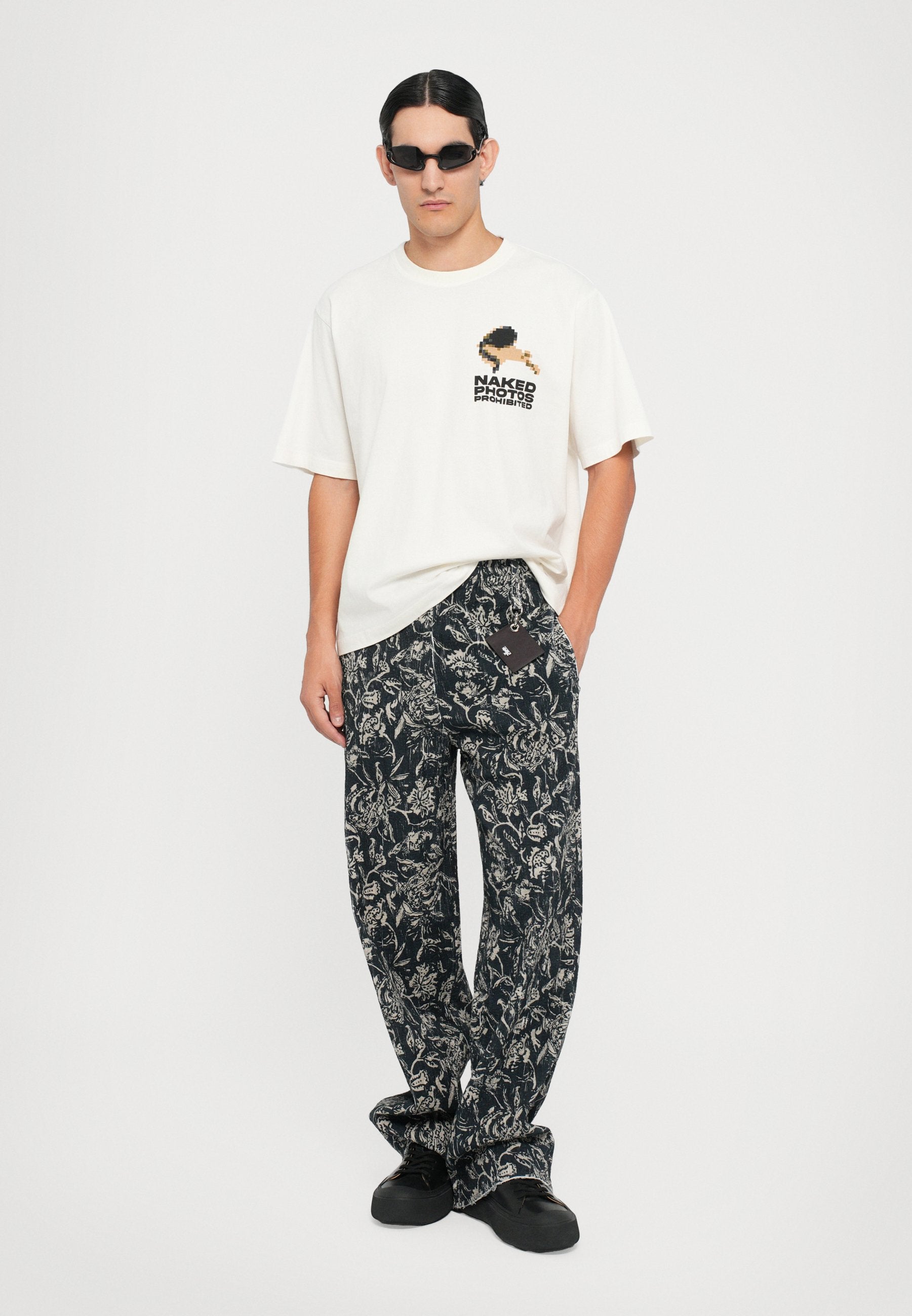 Dhruv Kapoor SIGNAGE HALF SLEEVES TEE