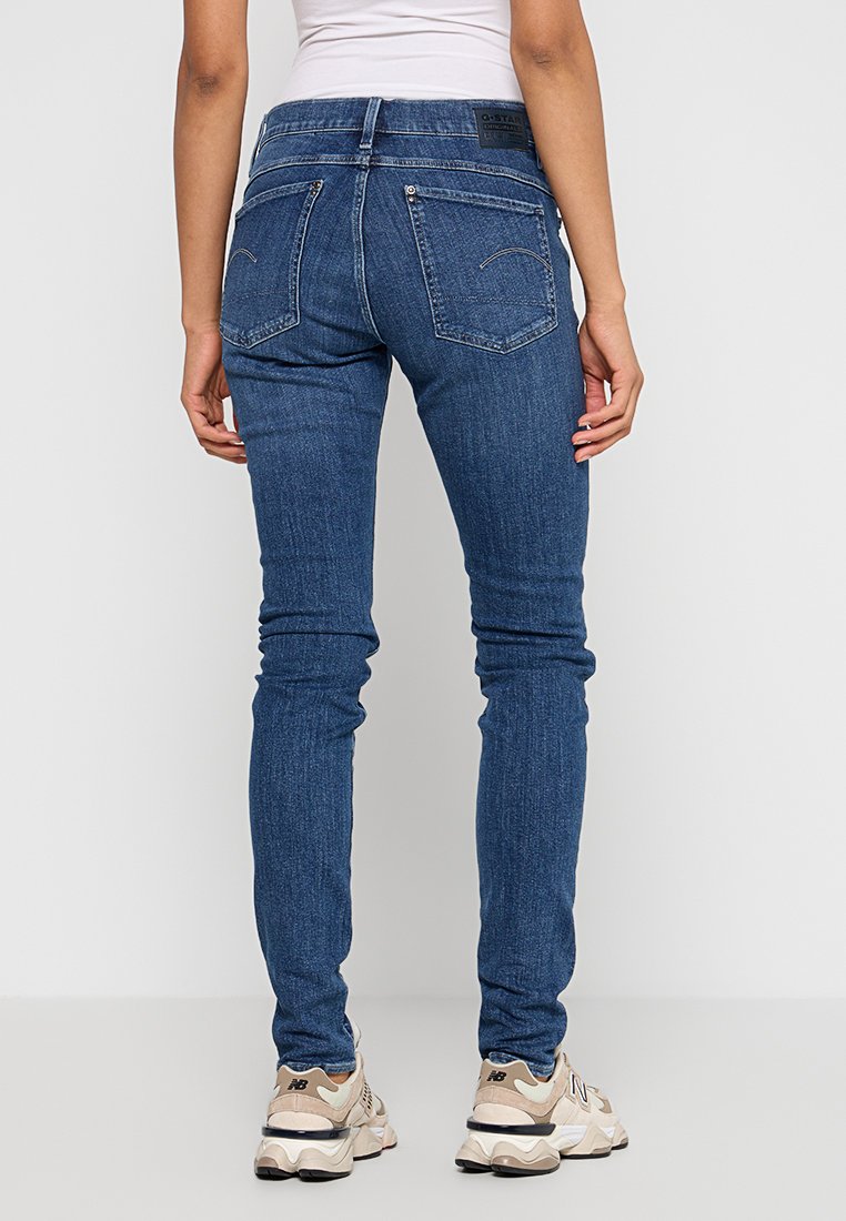 LHANA SKINNY Media 2