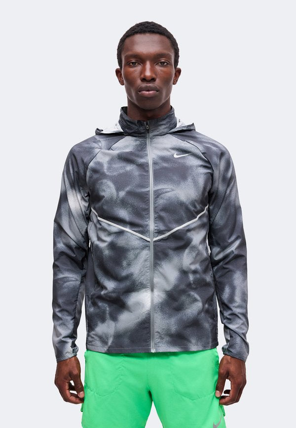 Nike Performance MILER - Windbreaker - black/smoke grey
