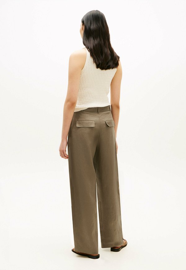 Tommy Hilfiger UTILITY BARREL