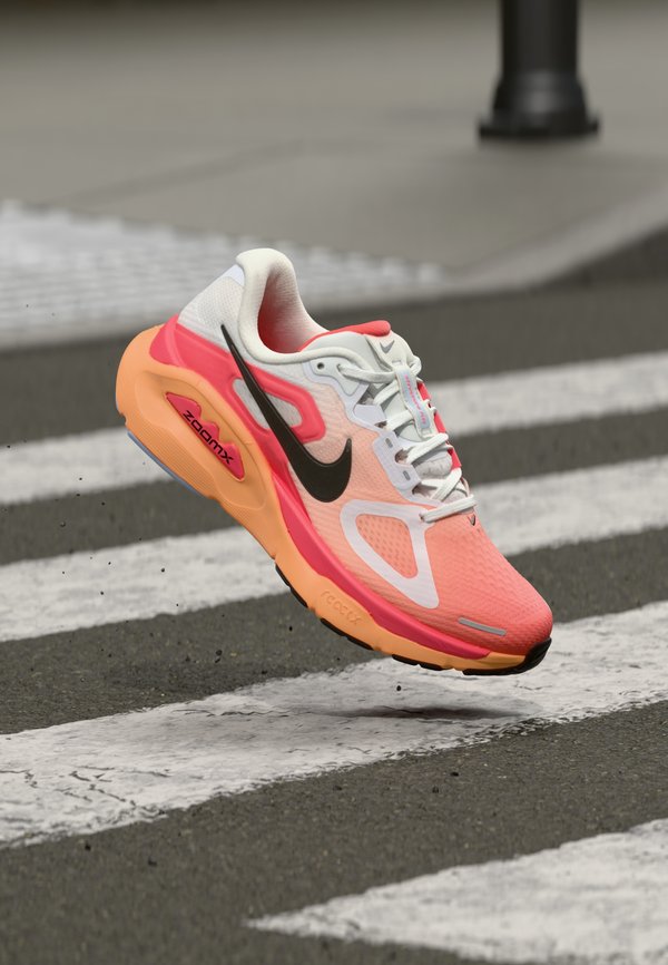 Nike Performance STRUCTURE PLUS - Road running shoes - hot lava/black/white/orange pulse/hydrogen blue