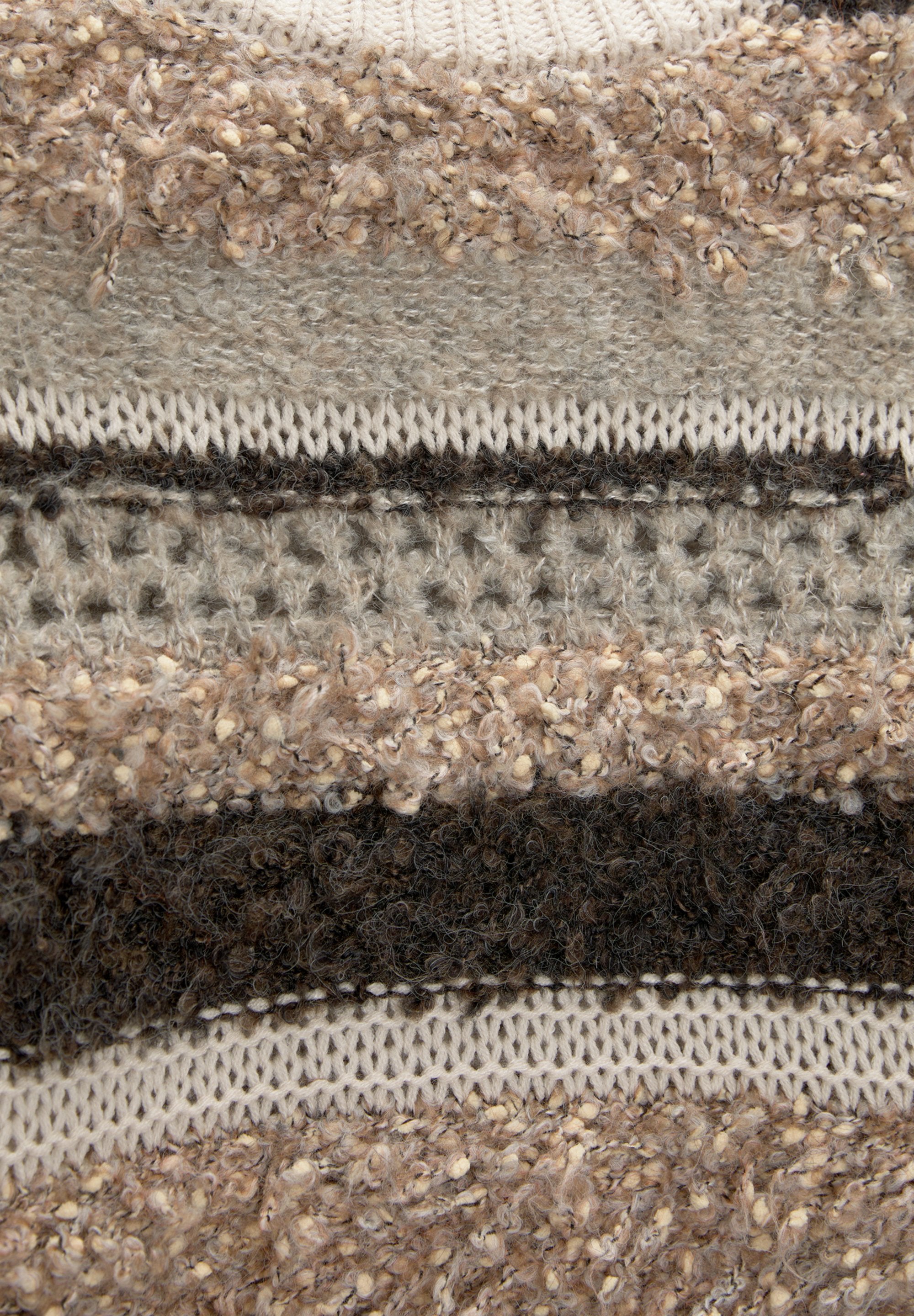 PULL&BEAR CONTRAST STRIPED
