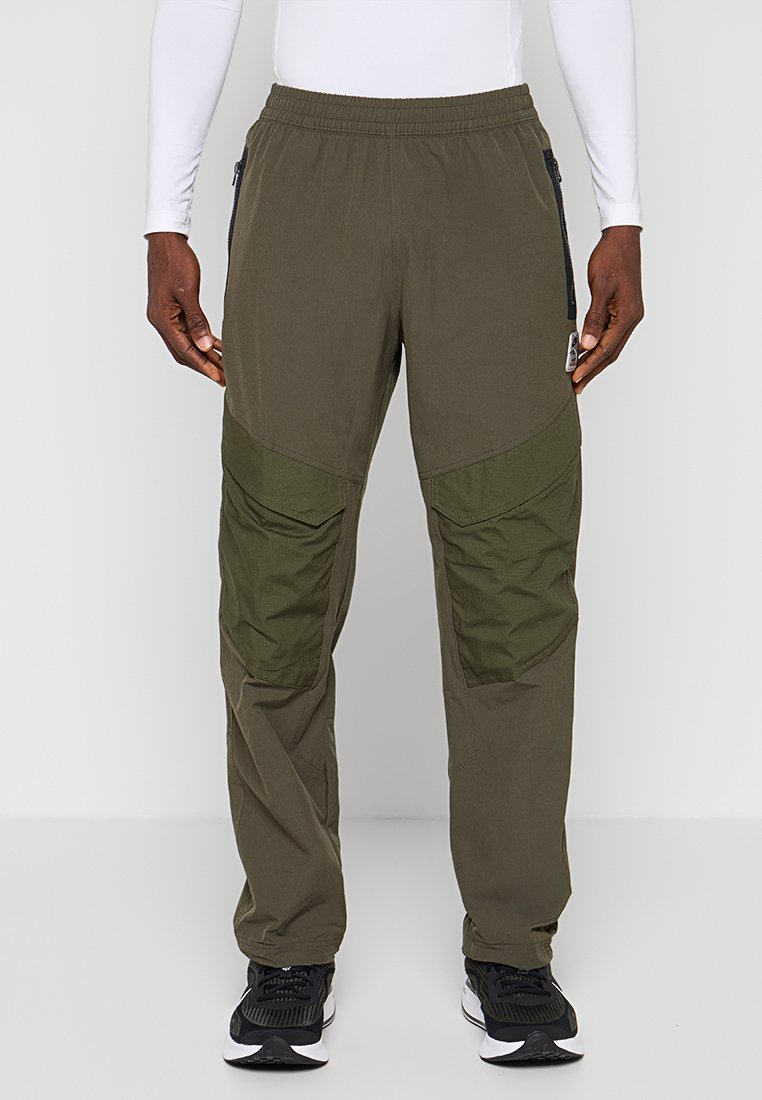 Nike Sportswear STANDARD FIT