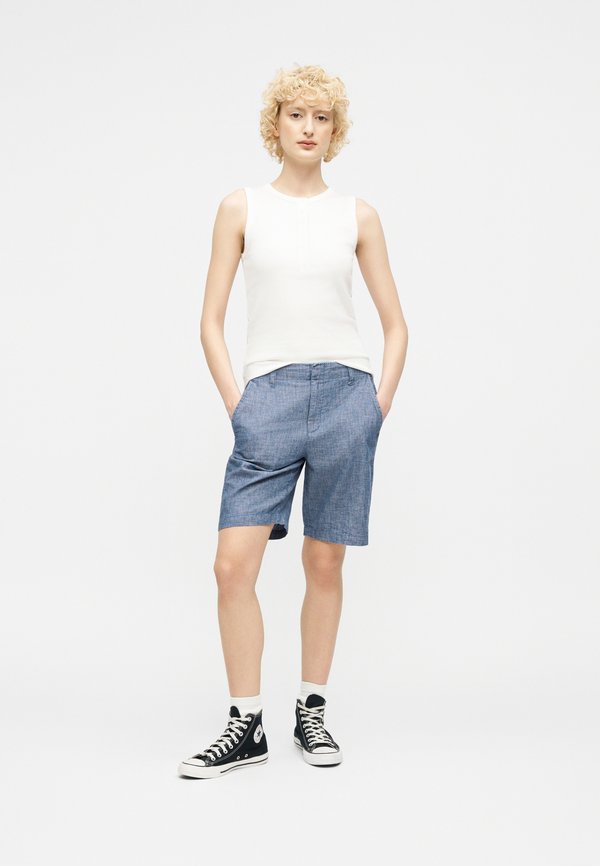 GAP DOWNTOWN