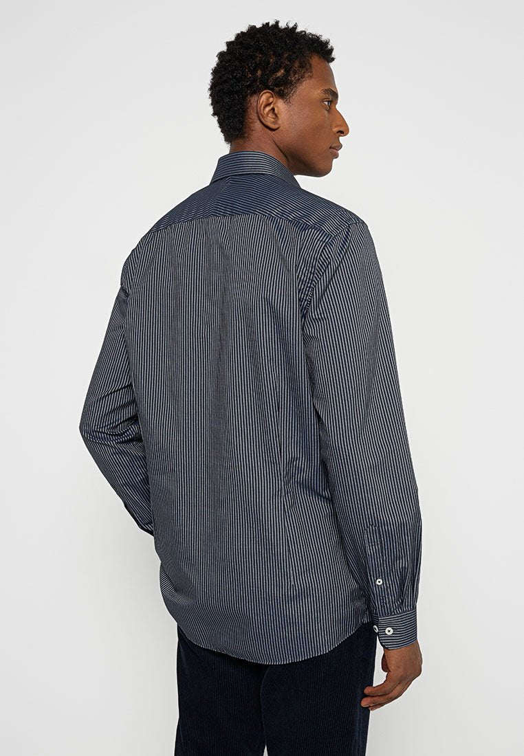 1927: SHIRT L/S Media 3