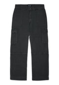 Schwarze Cargo-Hosen aus Baumwolle, mit mehreren Taschen, einem Knopfverschluss und einem geraden Bein-Design mit dezenten Nahtdetails.