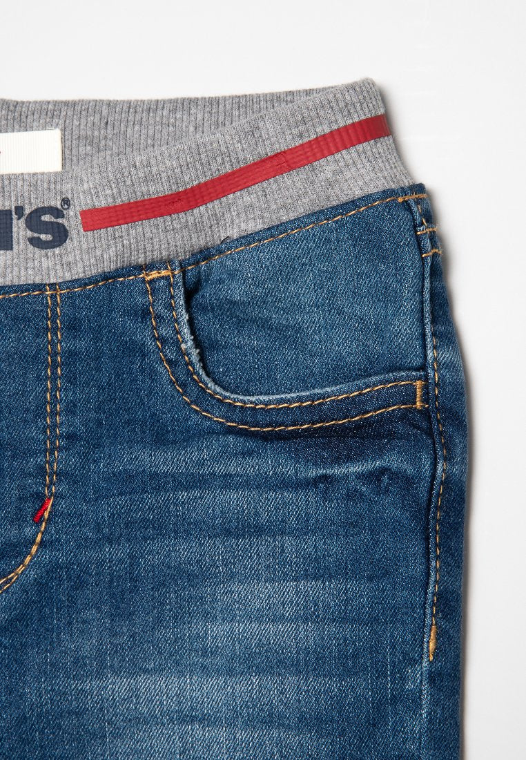 Levi's®