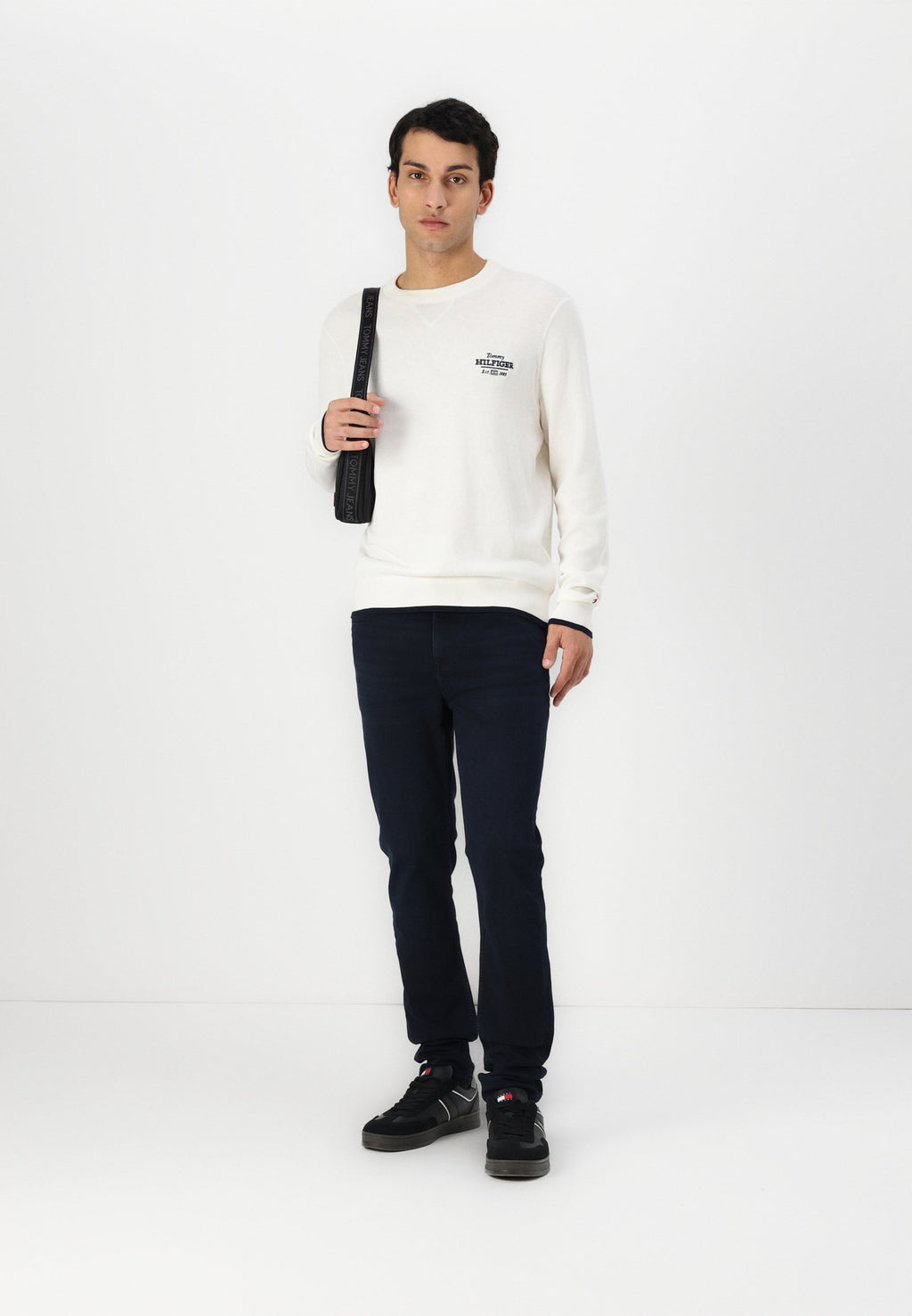 SLIM BLEECKER  Media 2