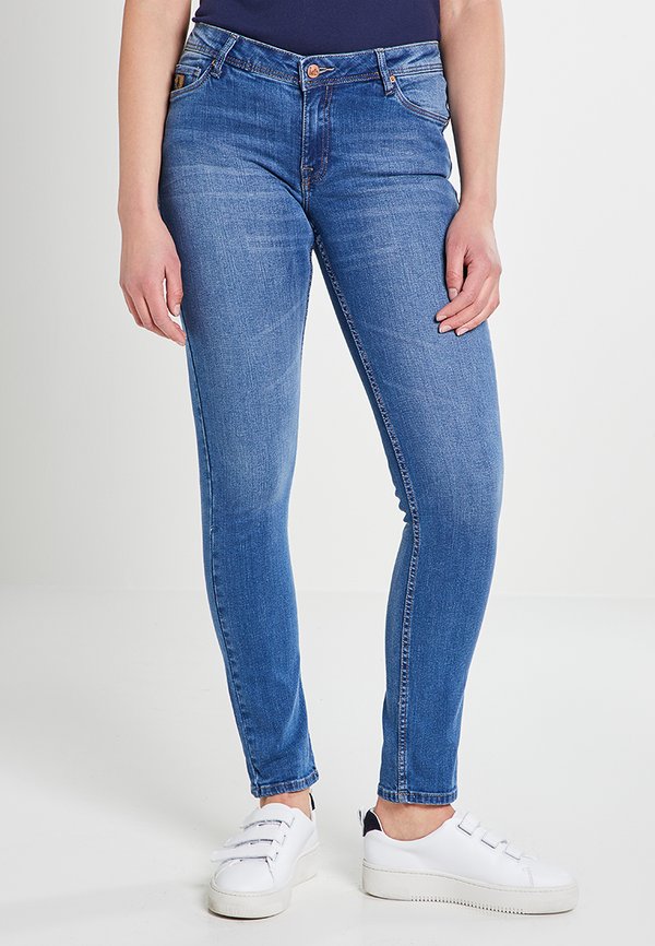 LOIS Jeans