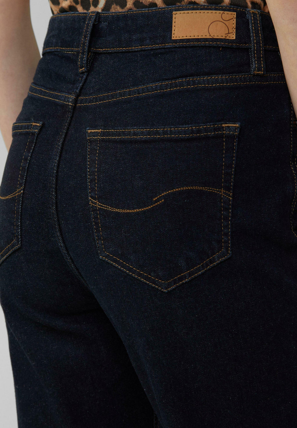 QS ANKLE-TIZIE HIGH RISE TAPERED LEG INCH SIZES