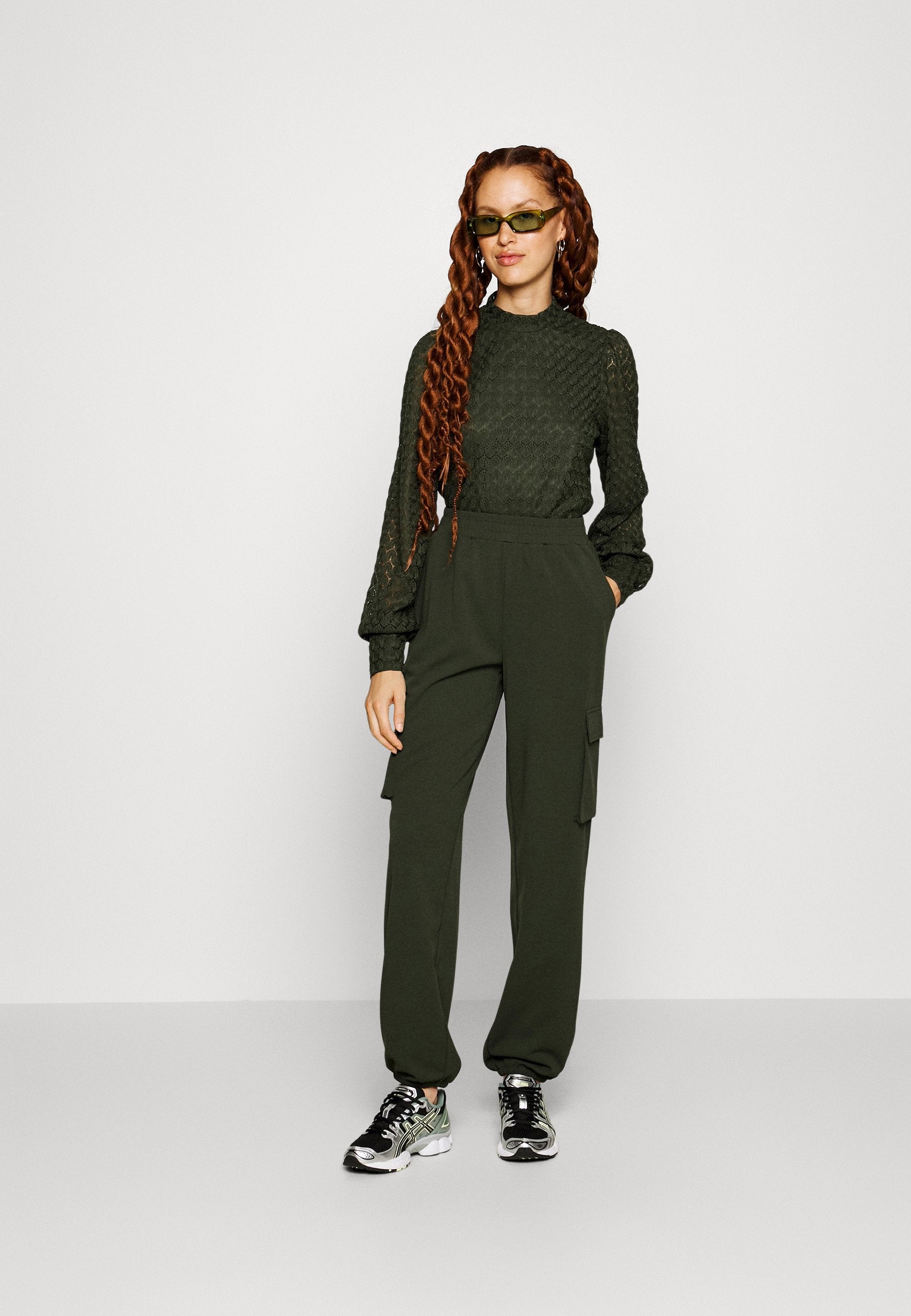ONLOLA PANT  Media 2