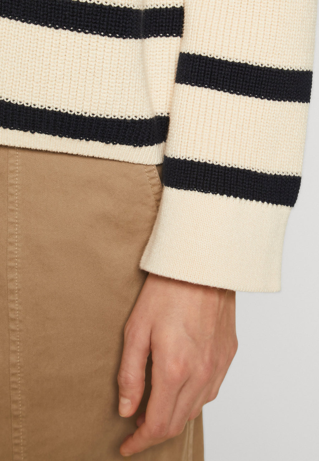 CARDI STITCH Media 6