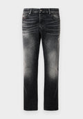Schwarze Jeans mit einem verblassten Finish und verwaschenen Akzenten, klassisches Fünf-Taschen-Design und Reißverschluss. Hergestellt aus Denim-Stoff.