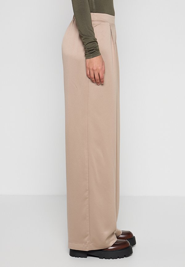 Vero Moda Tall VMLOU LOOSE FIT