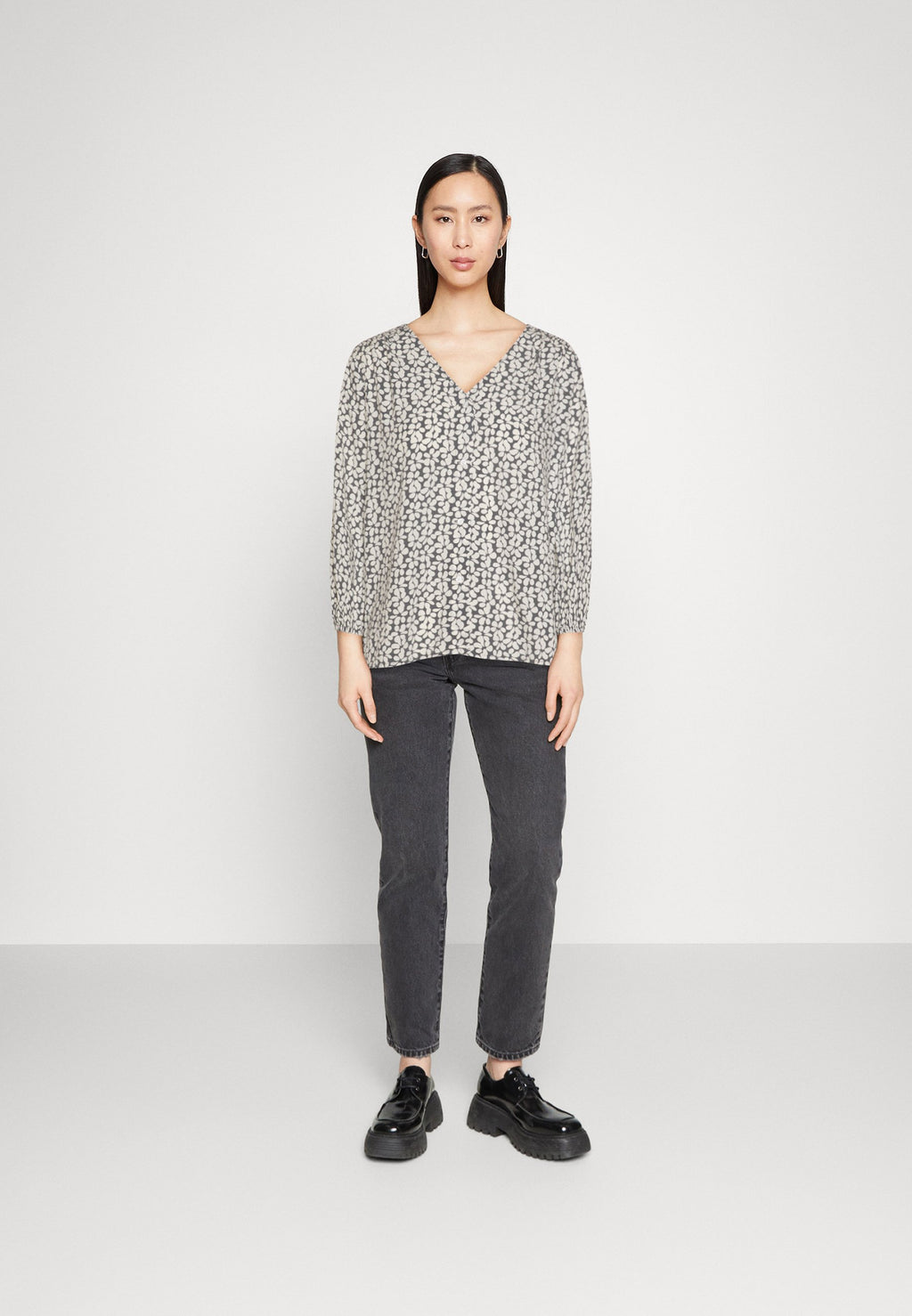 TOM TAILOR PRINTED V NECK