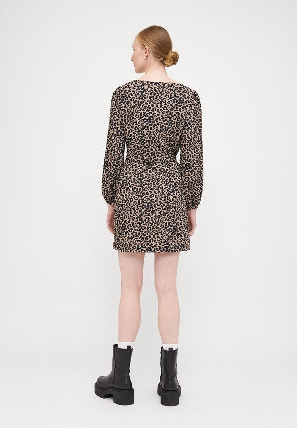 Vero Moda Tall VMMERVE SHORT DRESS