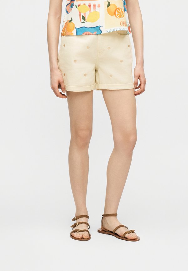 ONLY ONLVEGA High waist Mom Fit - Denim shorts - ecru