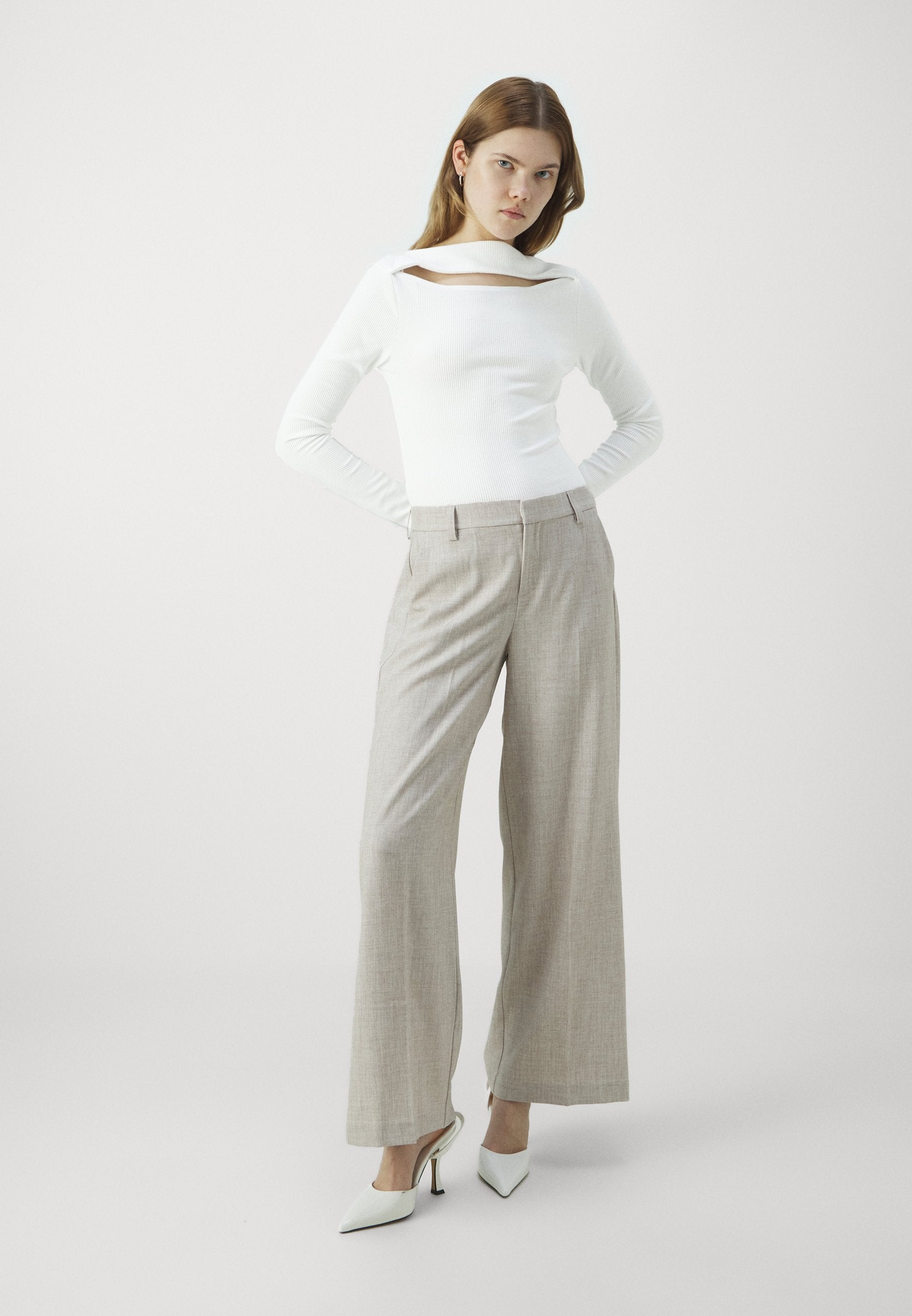 Gina Tricot CUT OUT