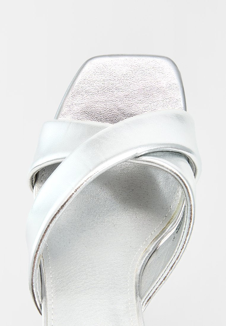 ORSAY CROSS
