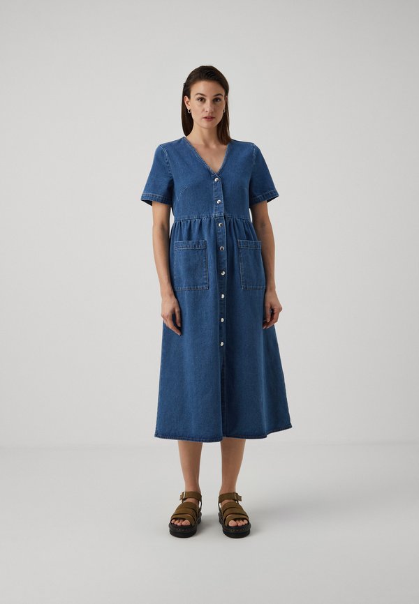 ONLY ONLKARLA MIDI DRESS - Denim dress - medium blue denim
