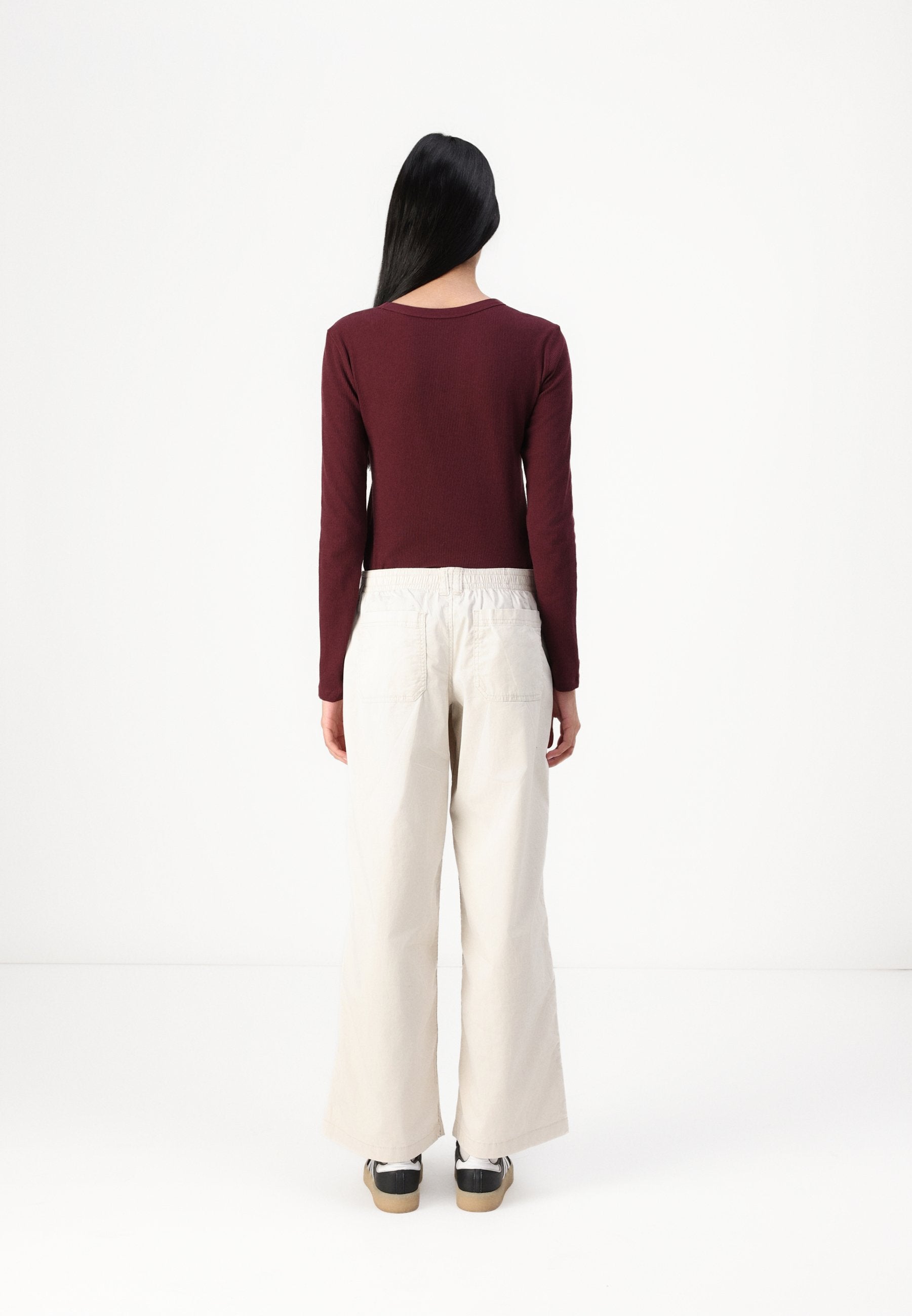 Hollister Co. Low-Rise Poplin Super Baggy Pants